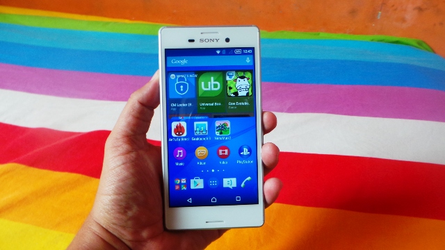 Smartphone Tahan Air Dengan Harga Terjangkau