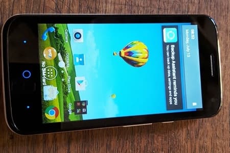 Smartphone Murah dengan Koneksi Maksimal