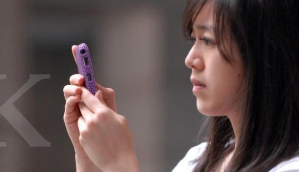 3 Dampak Negatif Terlalu Sering Pakai Ponsel