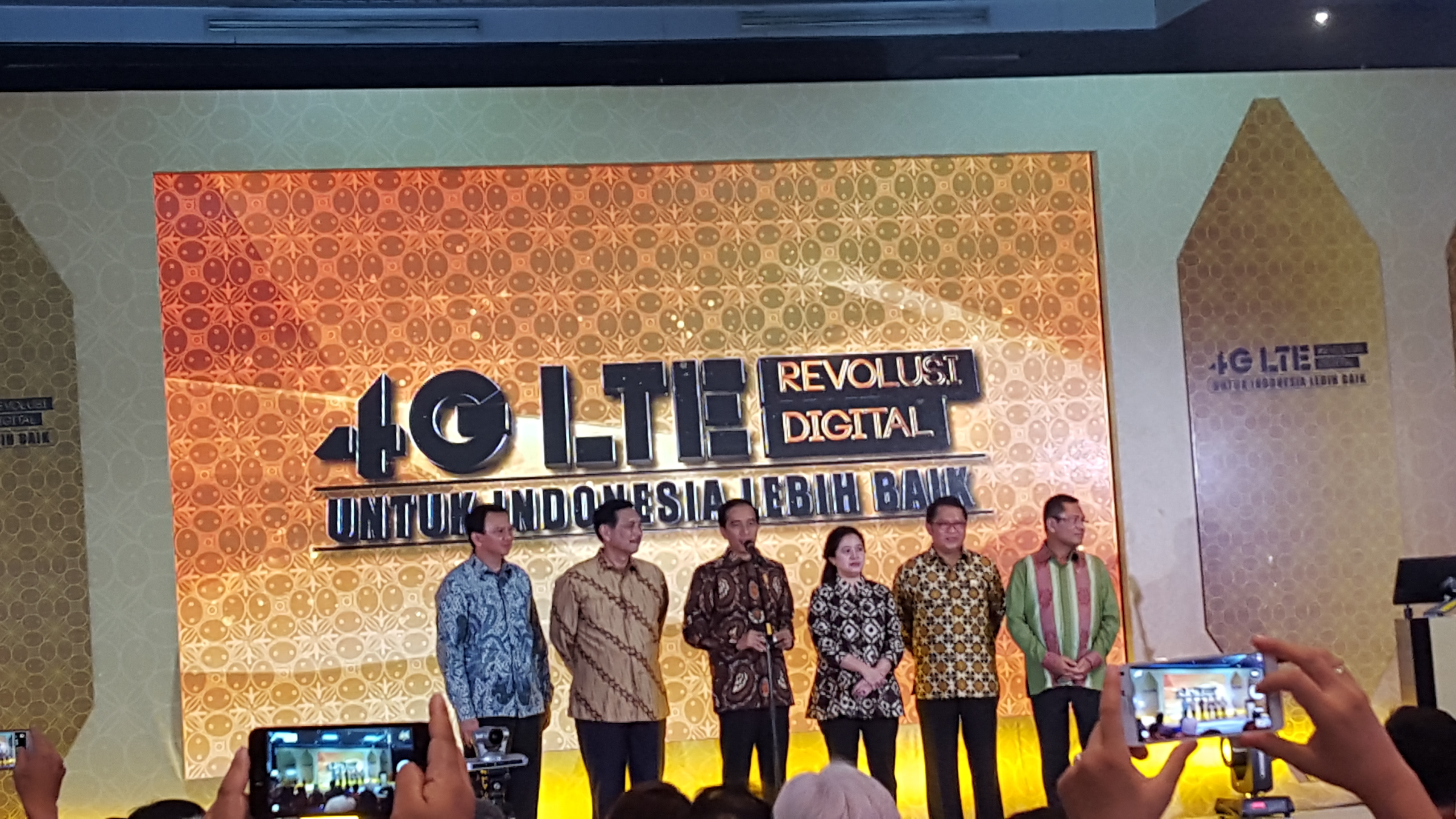 Jokowi Resmikan Jaringan 4G LTE Secara Nasional