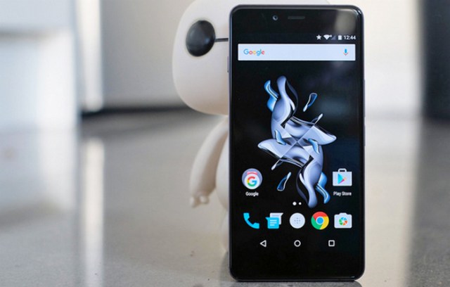 OnePlus X Dijual Tanpa Undangan