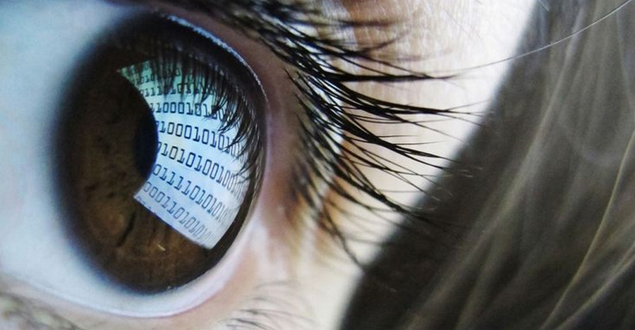 Lensa Kontak Masa Depan Bisa Jadi Komputer Mini