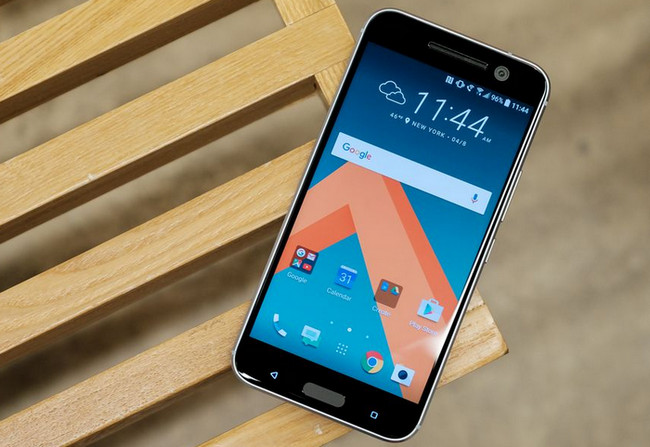 Resmi! HTC 10 Dibekali Kamera Depan dengan OIS