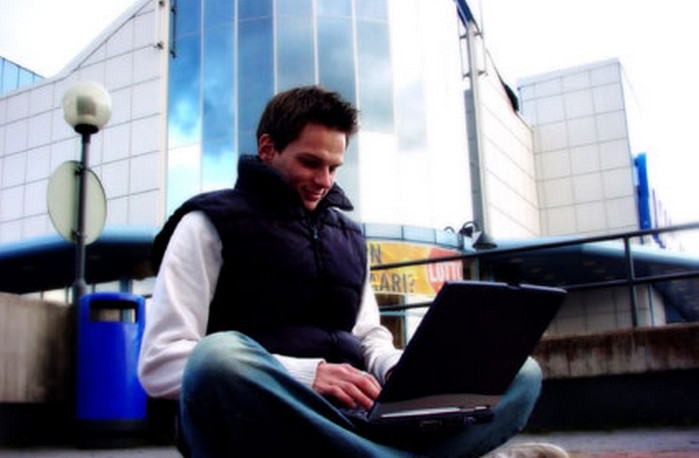 Ini Kebiasaan Buruk Pengguna Internet di Dunia