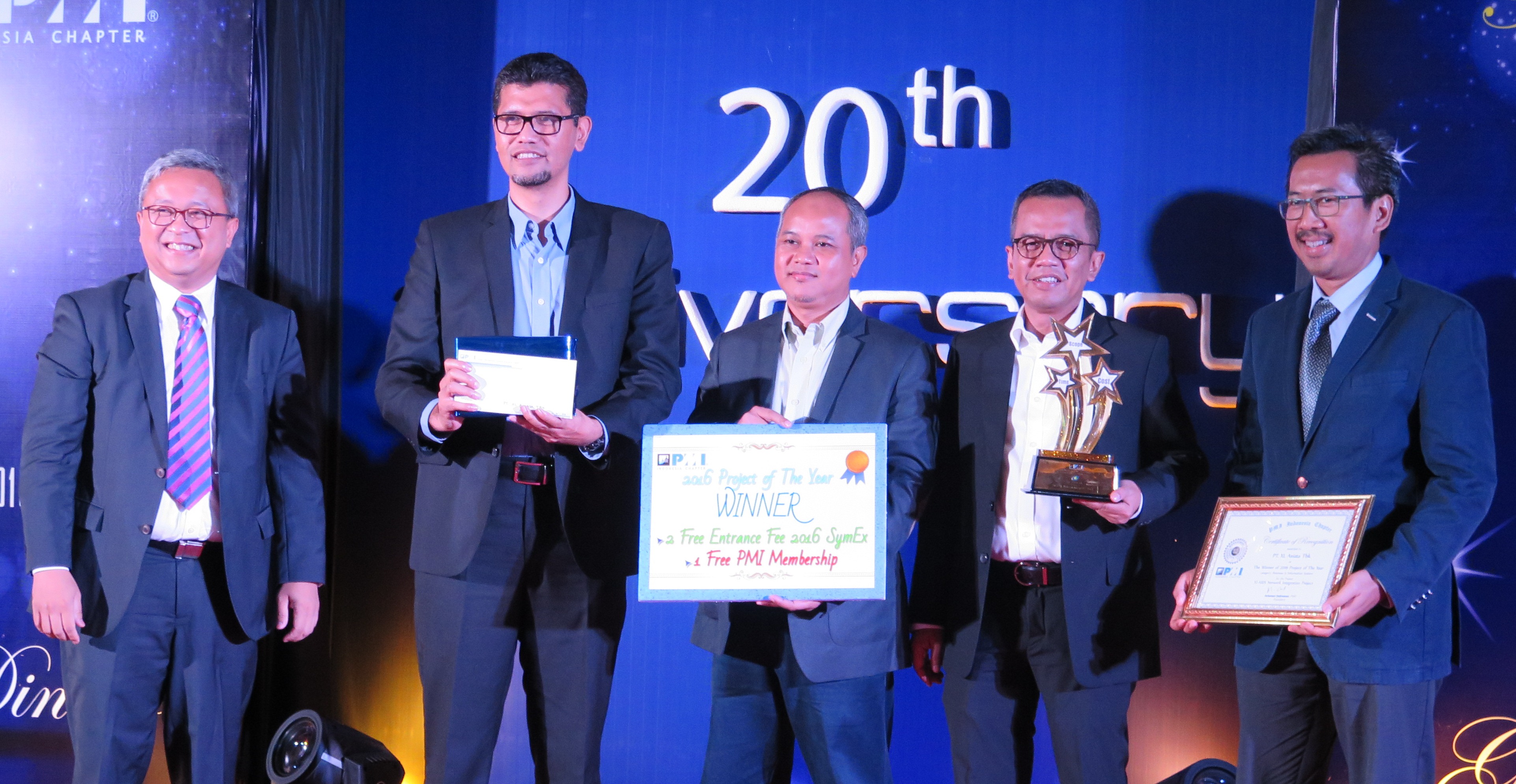 Merger XL–AXIS Diganjar Penghargaan PMI