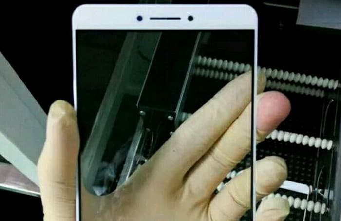 Begini Wujud Xiaomi Max dengan Layar Super Jumbo
