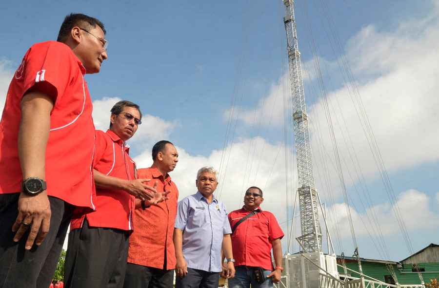 Dituding Monopoli, Telkomsel: Cuma Kami yang Mau ke Pelosok