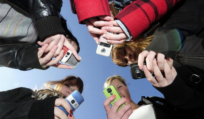 Tidak Berikan Manfaat ke Pelanggan, Interkoneksi untuk Siapa?