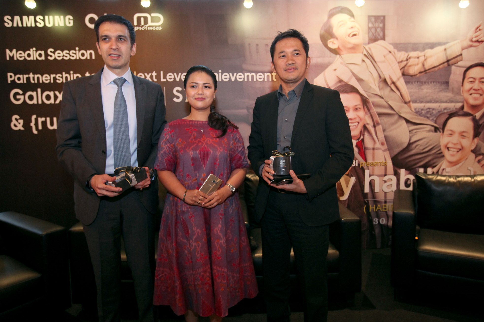 Samsung Dukung Film Rudy Habibie