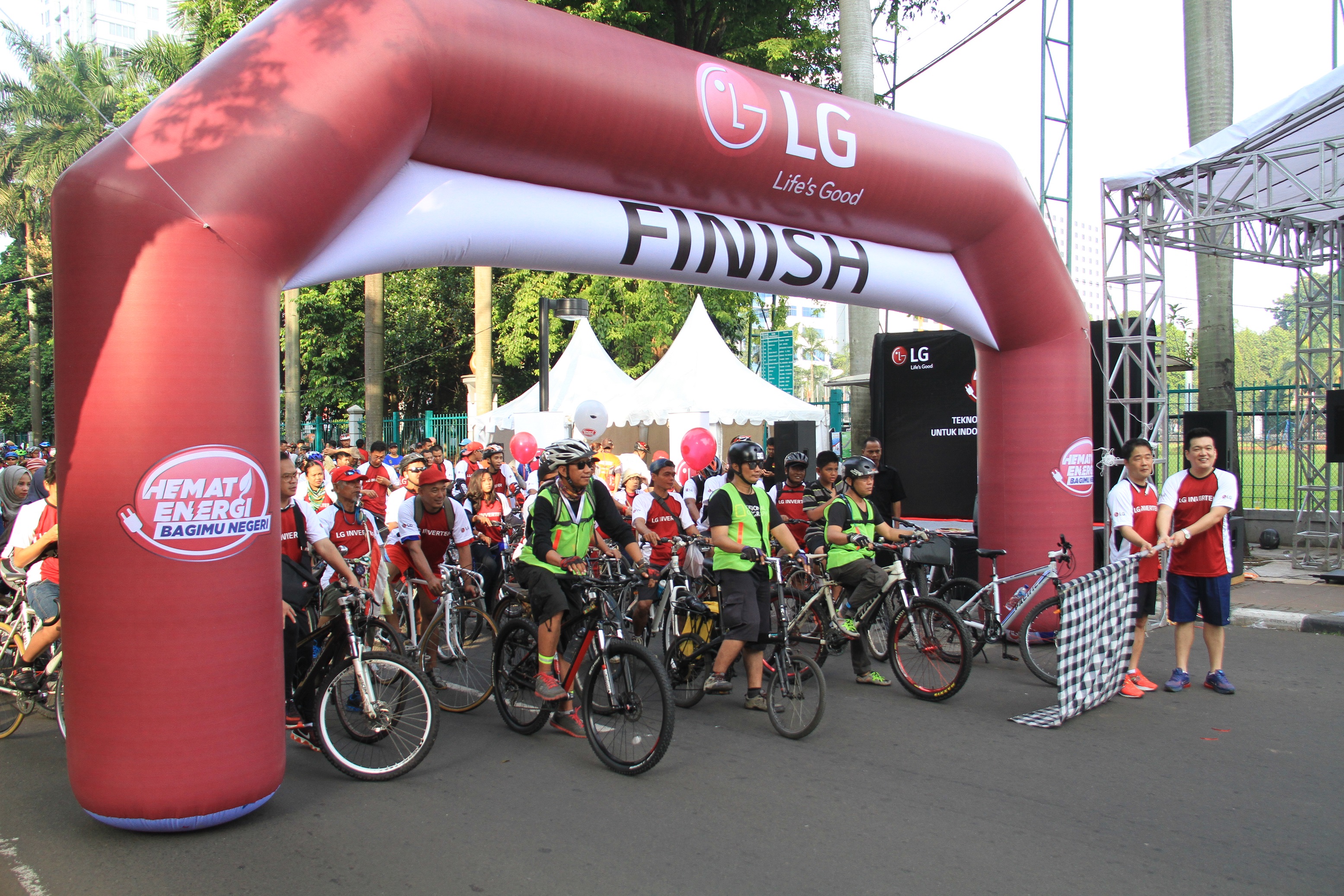 LG Kampanyekan Gerakan Hemat Energi di Car Free Day