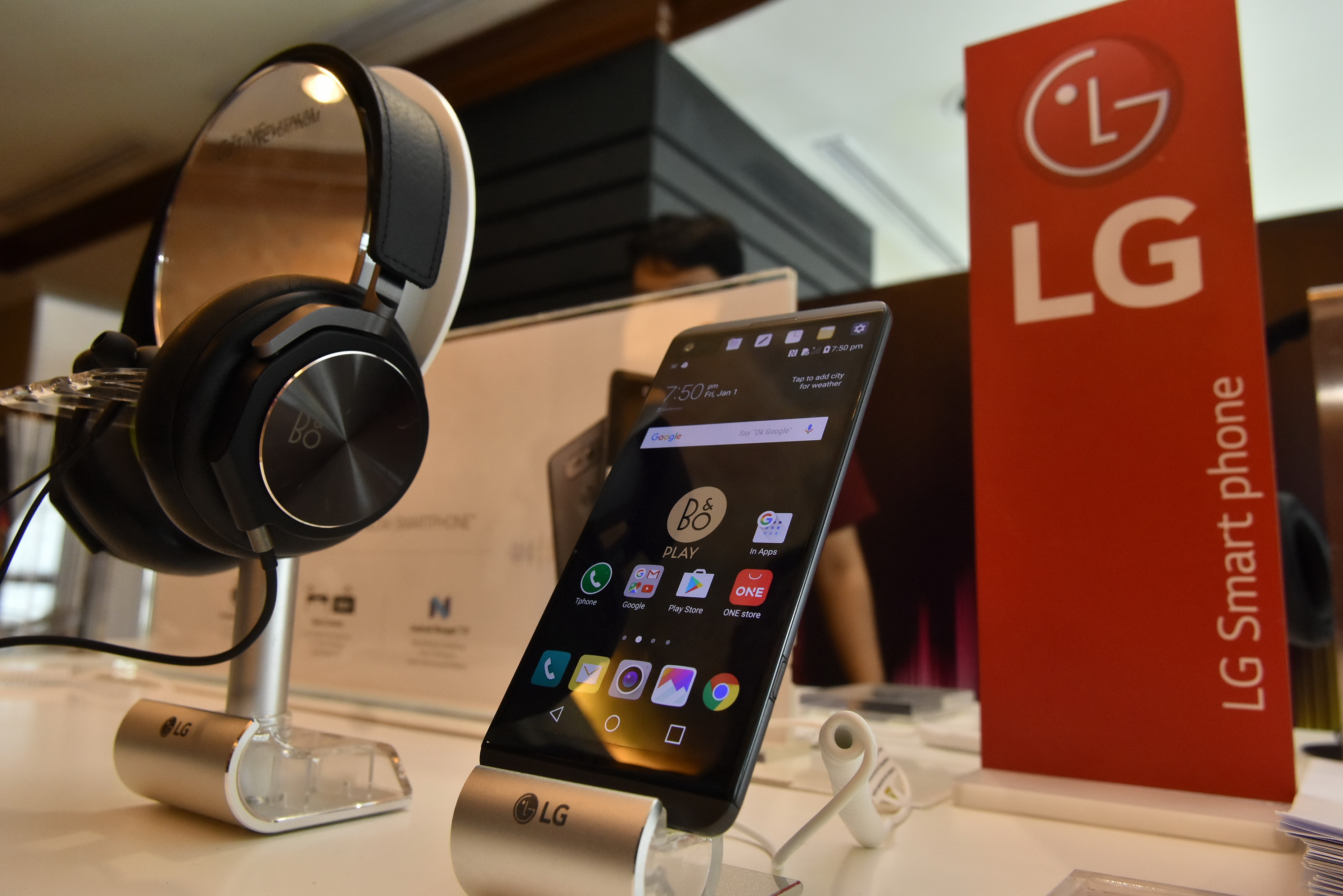 LG V20 Pukau Para Audiophile di 2016 IHEAC Show