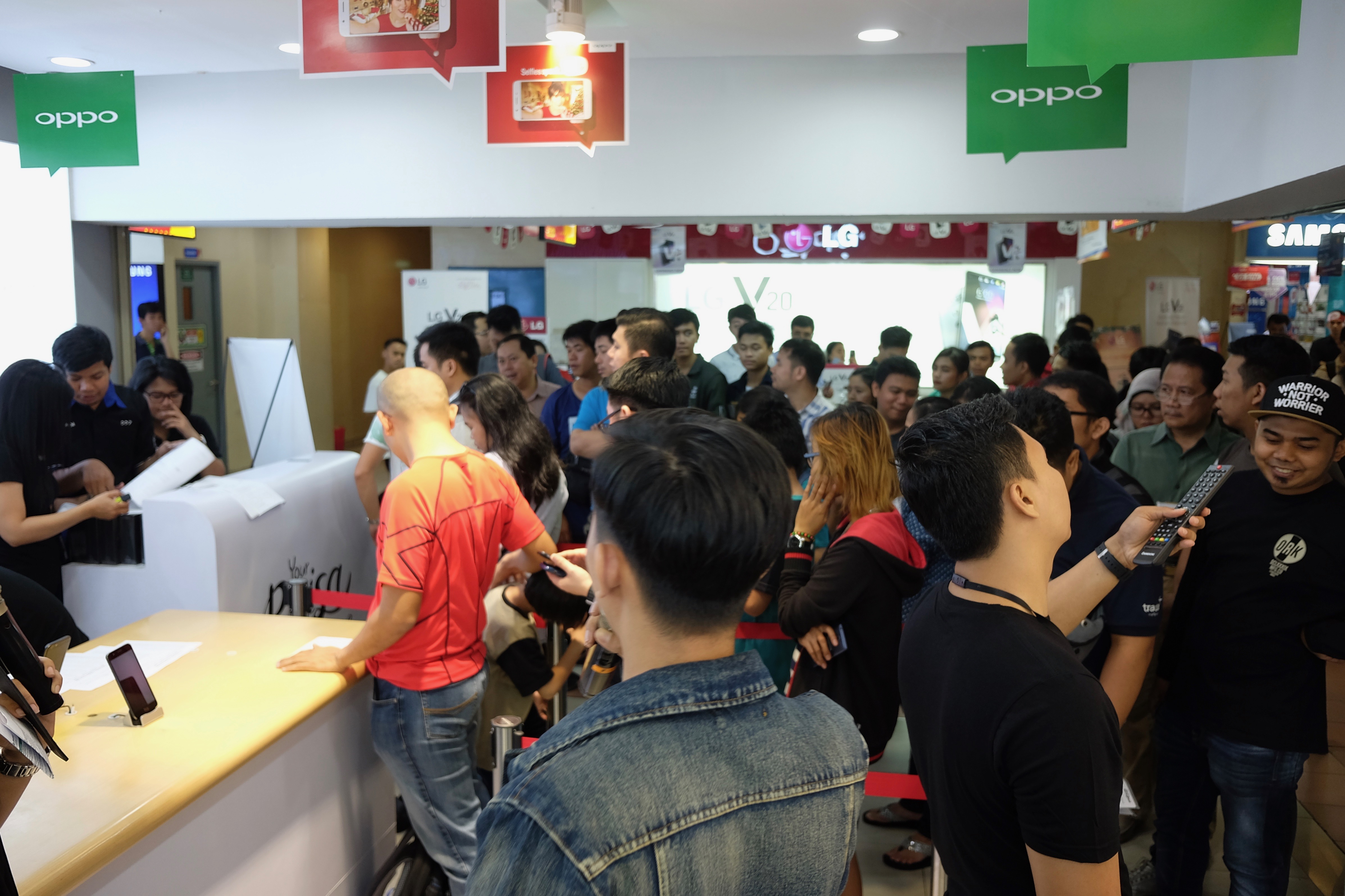 Penjualan Perdana, 6000 Unit Oppo Raisa ‘Ludes’ di Pasar