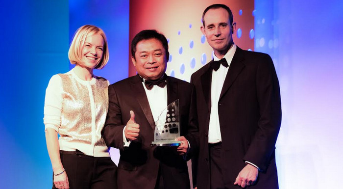 Ririek Adriansyah Raih CEO of The Year 2016