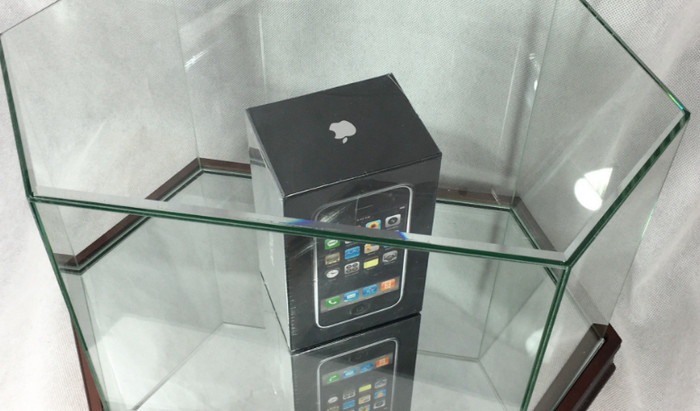 Gokil! Toko Online Ini Jual iPhone Jadul Rp 300 Juta