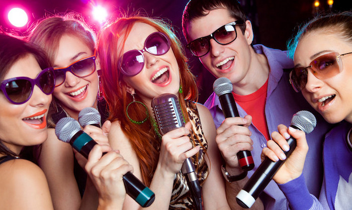 Cobain! Ini 5 Aplikasi Karaoke di Ponsel Paling Nge-hits