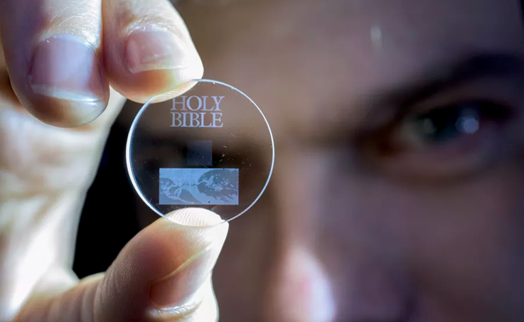 Nanostructured Glass Disc