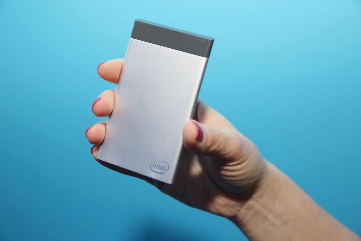 Intel Compute Card, PC yang Hanya Sebesar Kartu Kredit