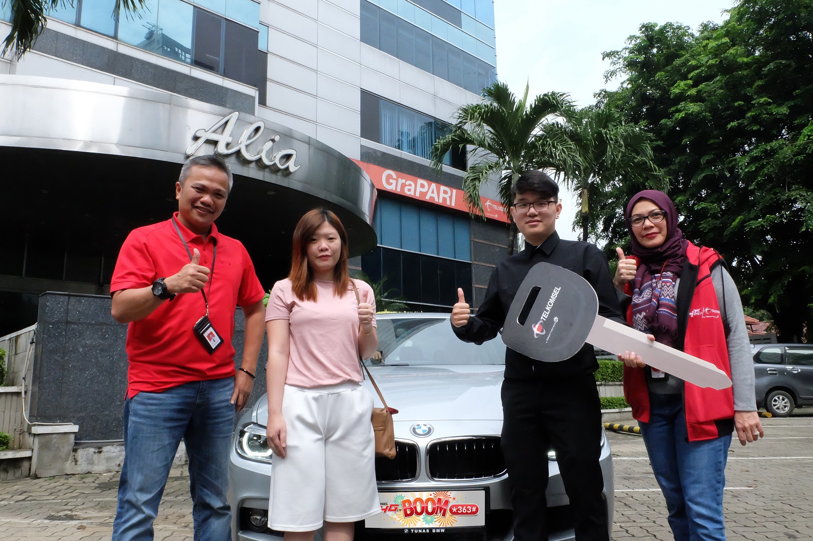 Modal Aktivasi Paket Data 4G Telkomsel, Bawa Pulang Mobil BMW