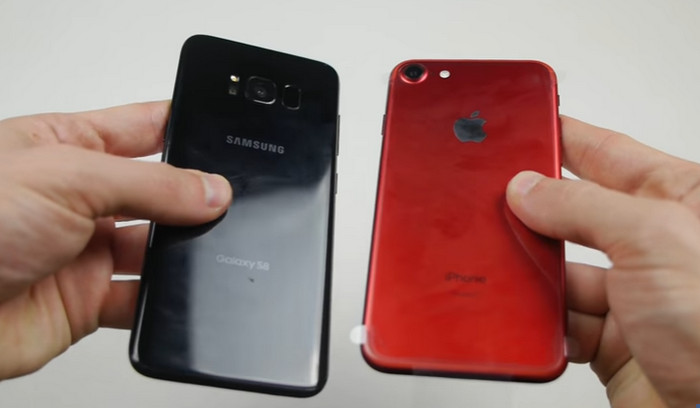 Dibanting, Kuatan Mana Galaxy S8 atau iPhone 7?