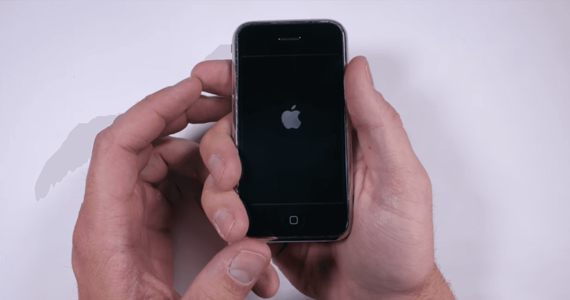 Seberapa Kuatkah iPhone Generasi Pertama? [Video]