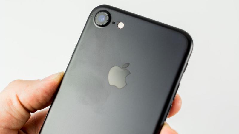 iPhone 7 Smartphone Terbaik Dunia di Q1 2017