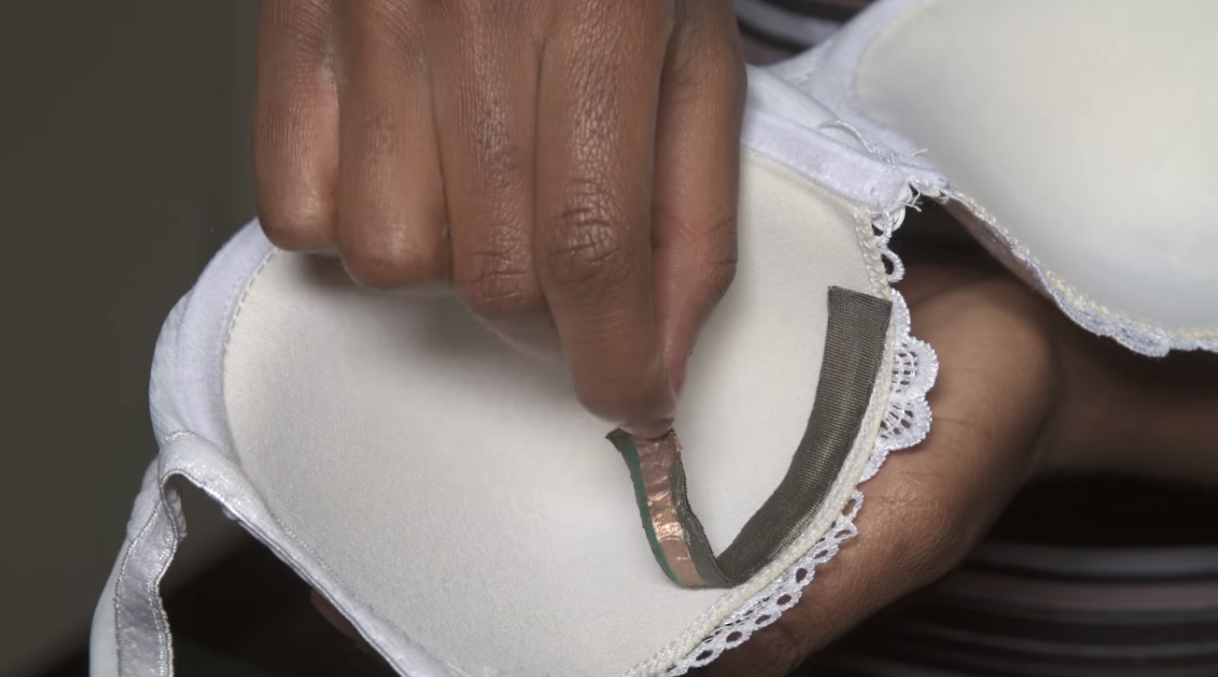 Canggih, Stiker Ini Dapat Deteksi Saat Penggunanya Akan Diperkosa