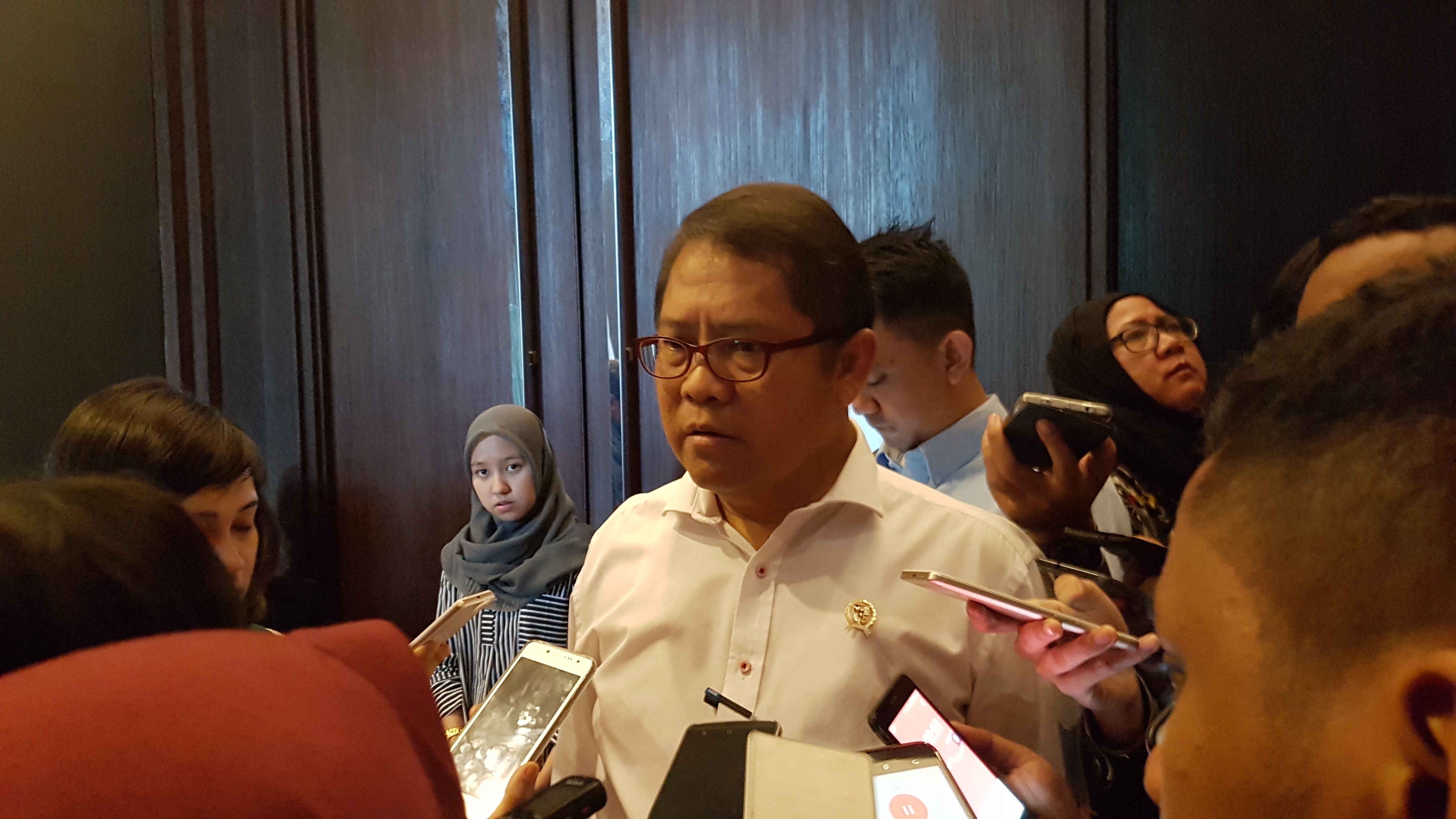 Menkominfo: Stop Konten Negatif di Sosmed