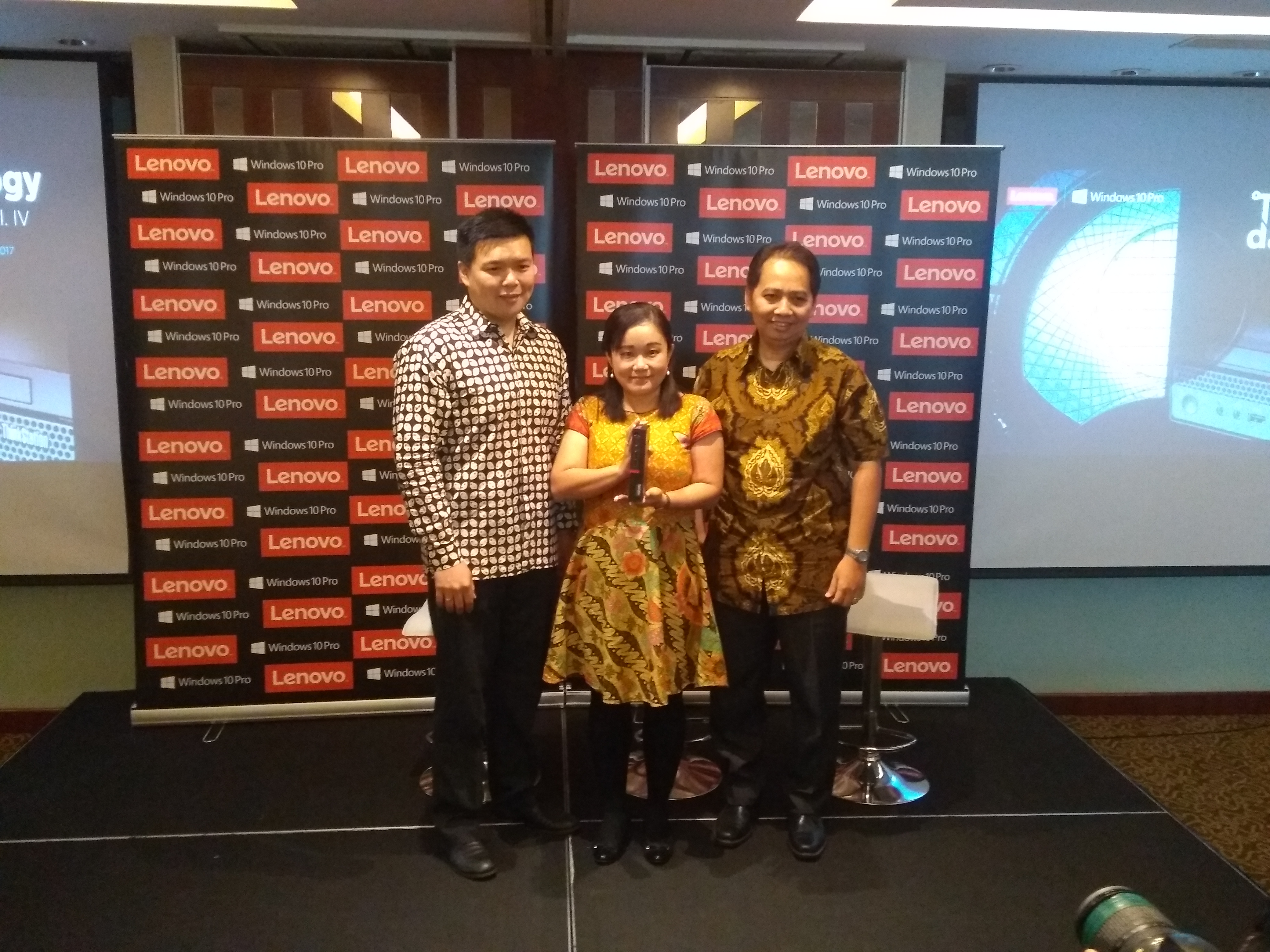 Lenovo Perkenalkan Desktop Enterprise Terkecil di Dunia