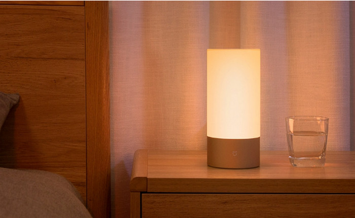 Xiaomi Bedside Lamp, Lampu dengan Konektivitas WiFi dan Bluetooth