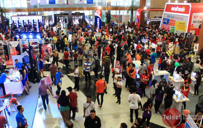 Gokil! iPhone Dijual Rp 500 Ribu di Indocomtech 2017