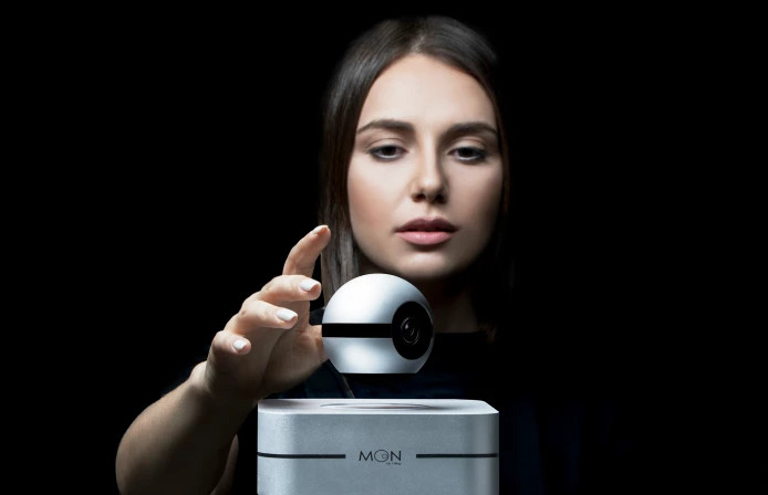 Kamera 360° ini Berputar dengan Mengambang di Udara