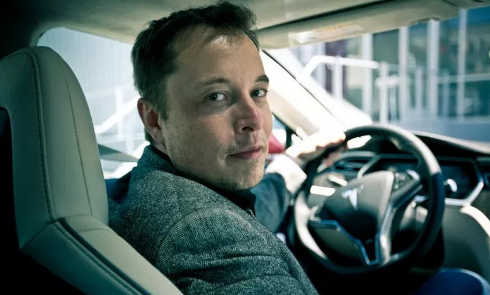 Elon Musk Akui Kembangkan AI untuk Tesla