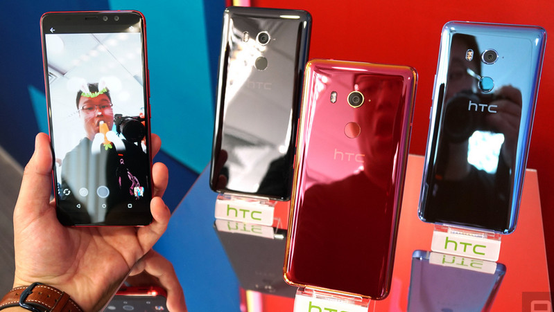 HTC U11 Eyes, “Dual Selfie” dengan Efek Bokeh
