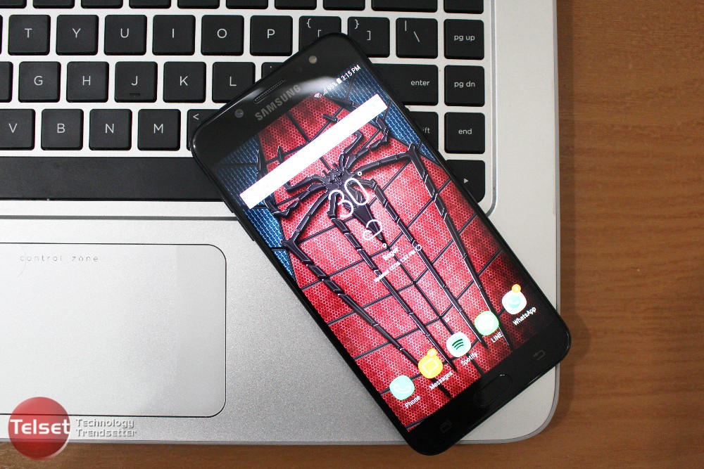 Review Samsung Galaxy J7+