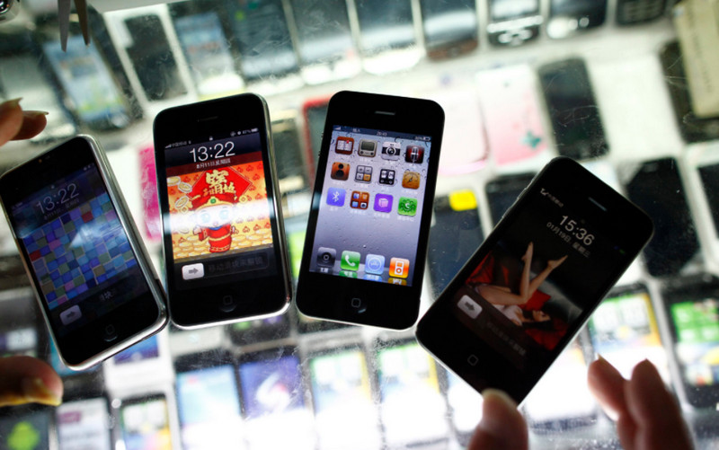 Selundupkan iPhone Palsu, Pria China Diringkus Polisi AS