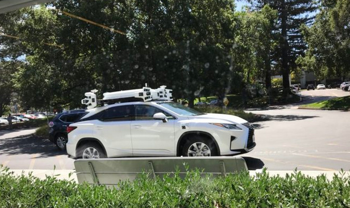 Ada Alat “Anti Mabuk” di Mobil Otonom Apple