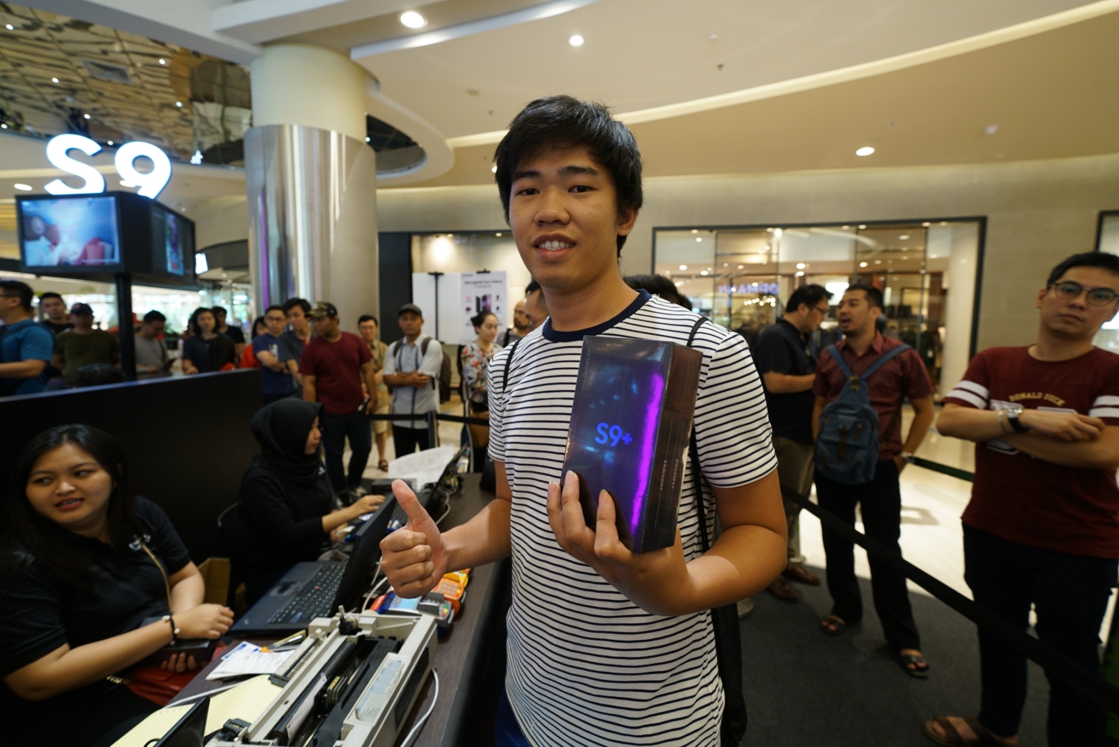 Samsung Resmi Lakukan Penjualan Perdana Duo Galaxy S9 di Indonesia