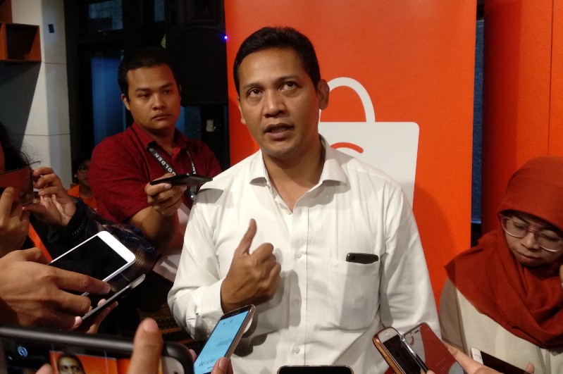 Penjual offline tergerus