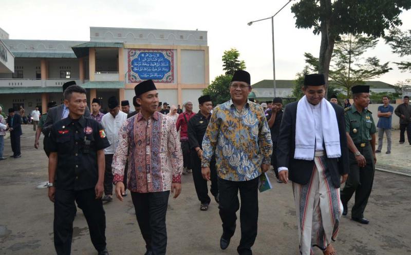 Menkominfo Janji Fasilitasi Pesantren Bikin Konten Islam Positif