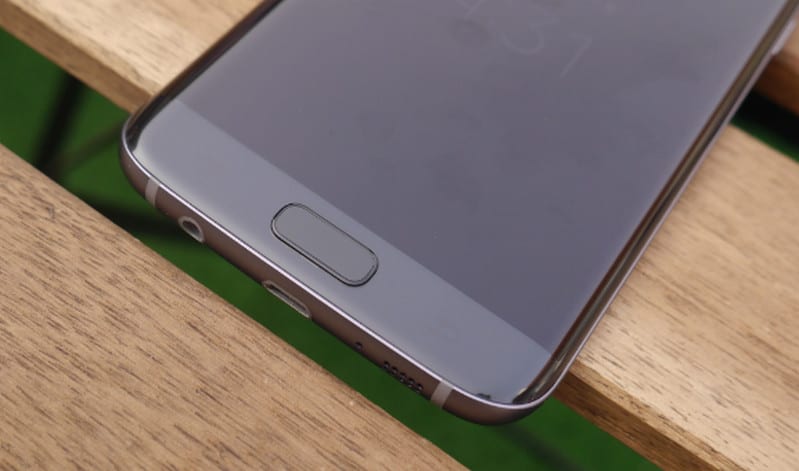 Samsung Pasok Panel OLED Untuk Smartphone Huawei