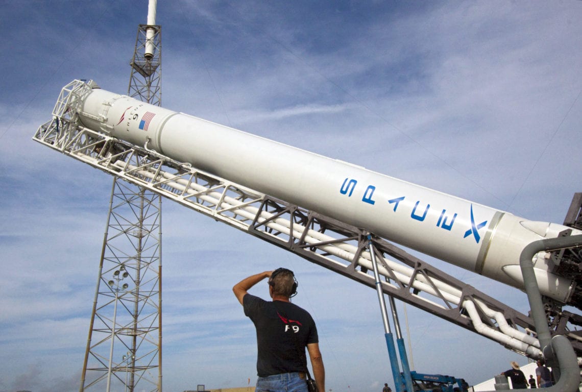 SpaceX akan Kirim Satelit Milik Angkatan Udara AS