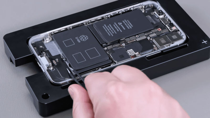 panduan servis iPhone