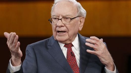 Penyihir dari Omaha Ketagihan Beli Saham Apple