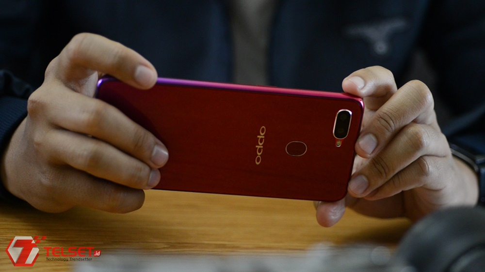 Foto Keren Pakai Smartphone