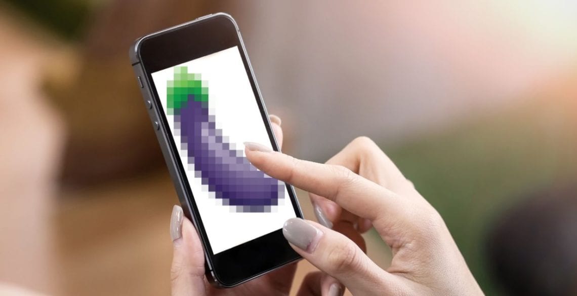 Sstt.. Pria Gunakan Aplikasi Measure untuk Ukur Mr. P