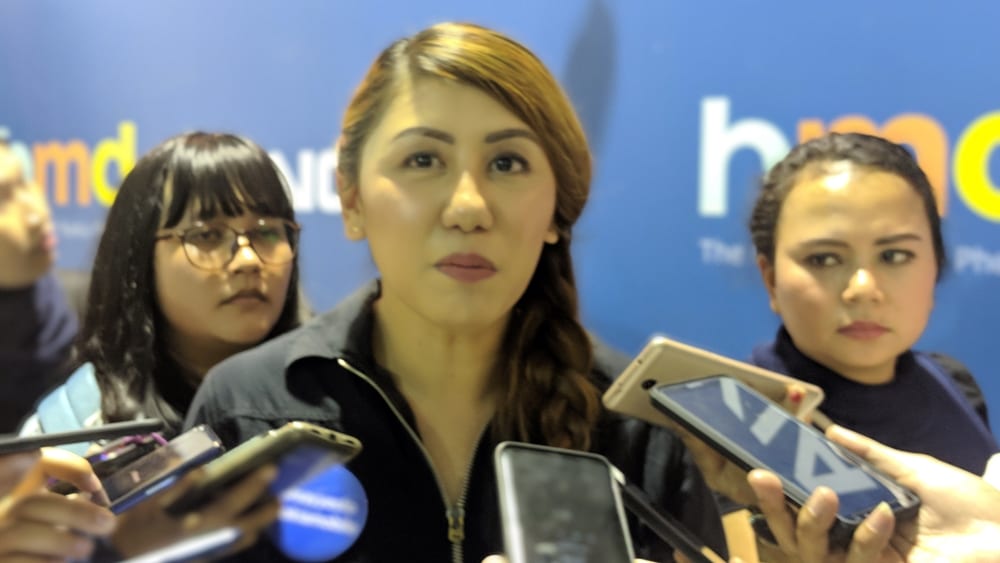 Smartphone dengan kamera slider