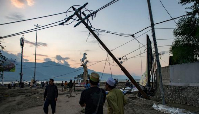 Kominfo Kerahkan 100 Telepon Satelit ke Palu dan Donggala