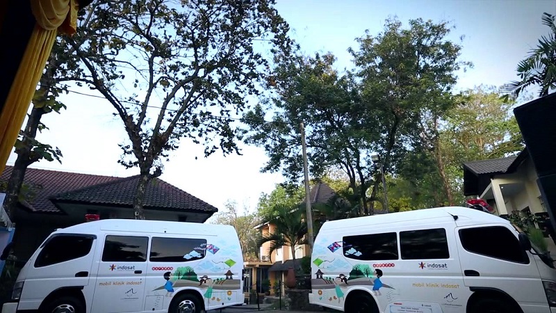 Indosat Siapkan Mobil Klinik dan Telepon Gratis di Palu
