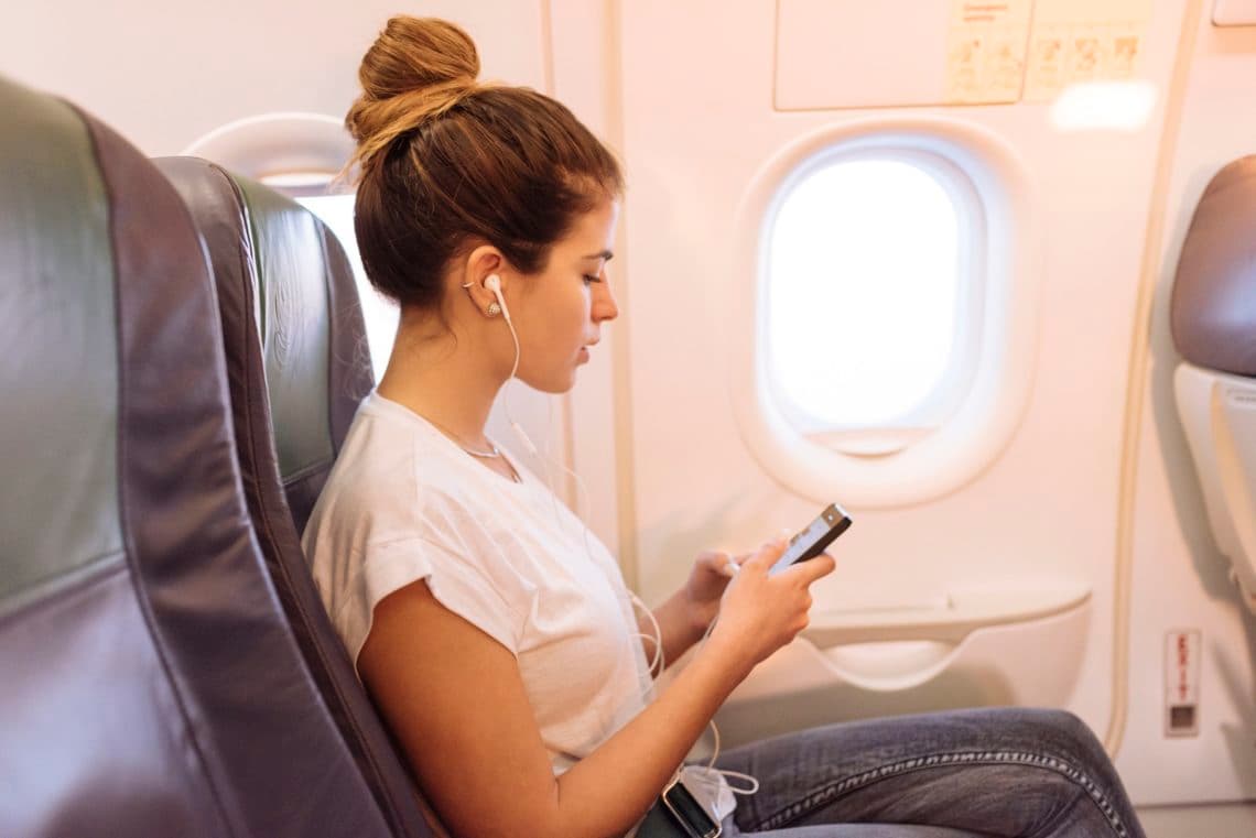 Asyik! Saudi Airlines Gratiskan Layanan WhatsApp Onboard