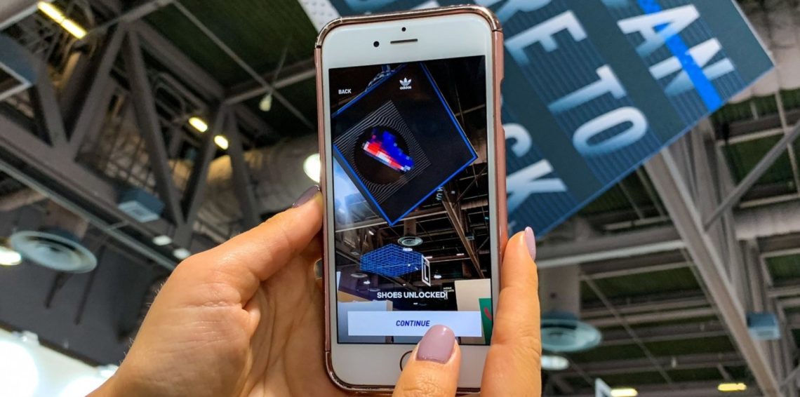 Adidas jualan Sneaker